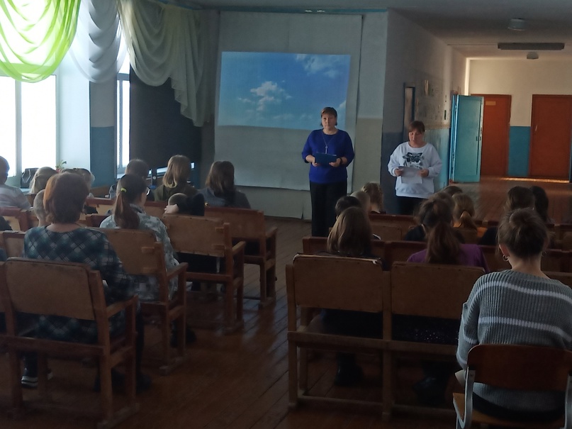 «Герои никогда не умирают, герои в нашей памяти живут!».