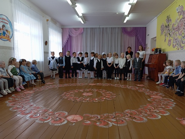 День воспитателя..
