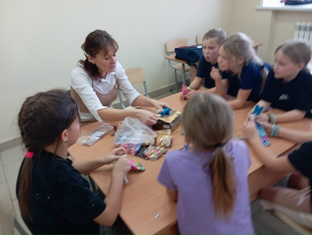 Акцию "Мешочек оберег для участников СВО".