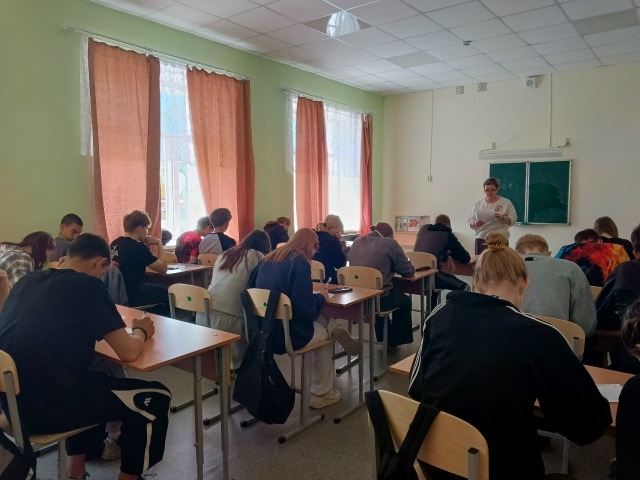 "Сдаем экзамены вместе".